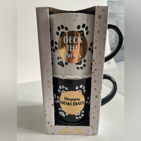 Coco + Lola mugs Deck The Paws And Happy Howlidays - Picture 1 of 4